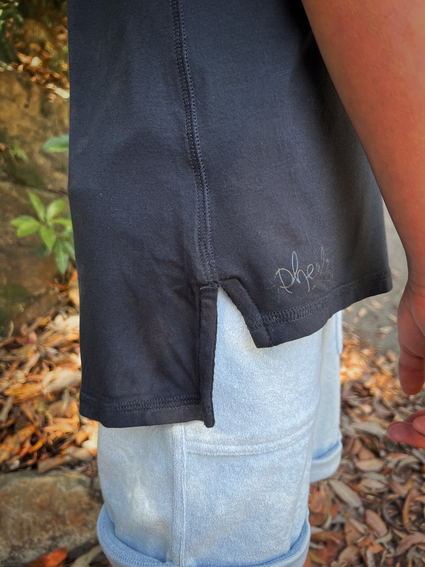 Basic Tee in Jet